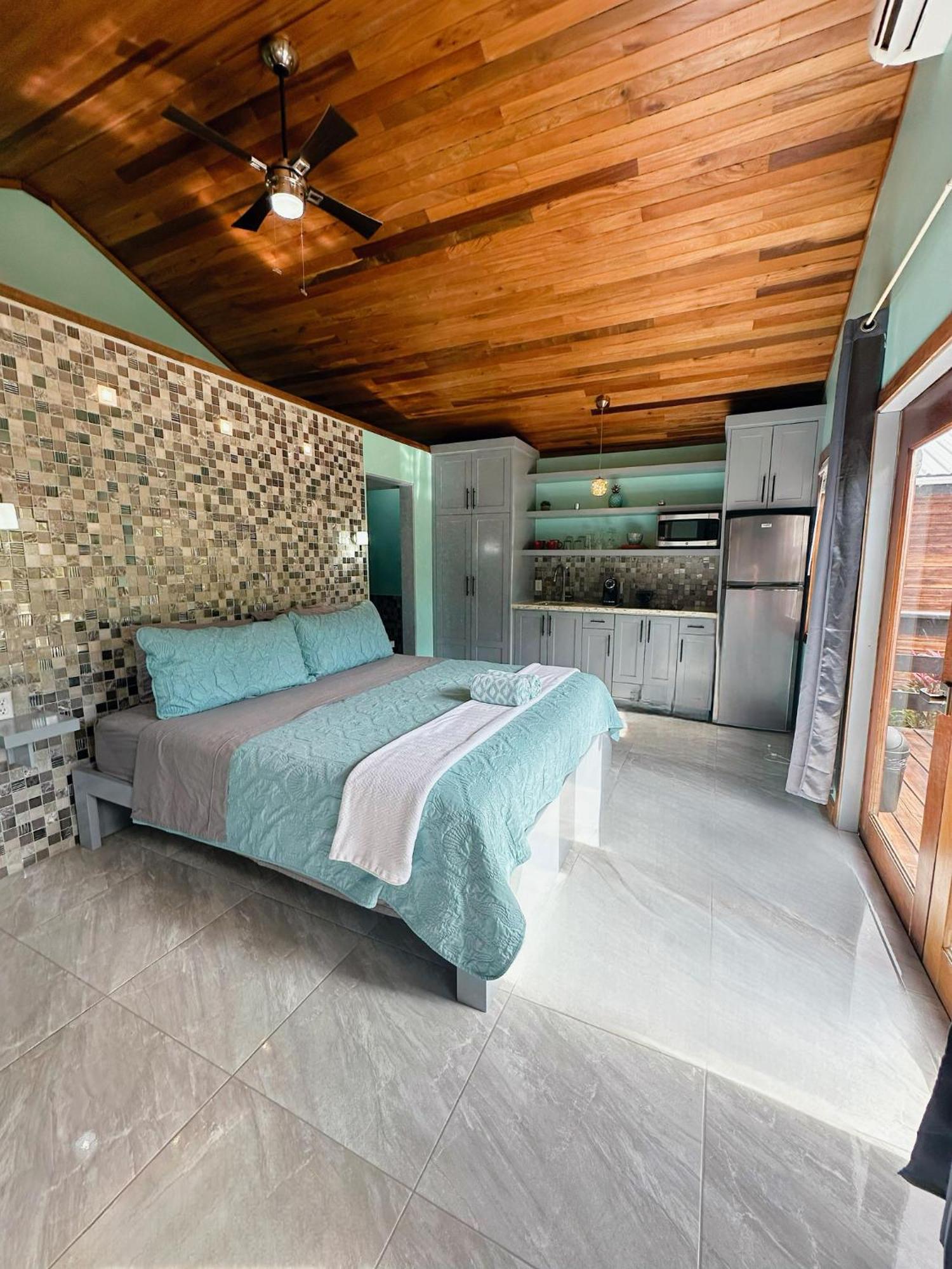Mangata Villas Adults Only San Pedro  Kültér fotó